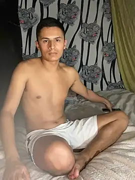 Snapshot of Romax2 chatting on February 21, 4:40 am Romax2 online show from February 21, 4:40 am