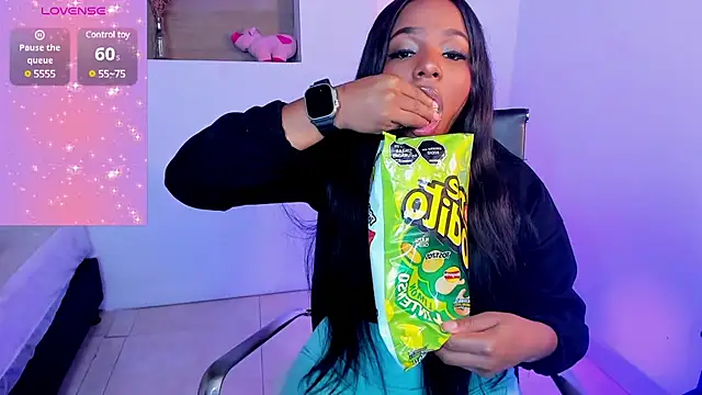 Snapshot of IvyBliss8 chatting on February 18, 11:55 am IvyBliss8 online show from February 18, 11:55 am