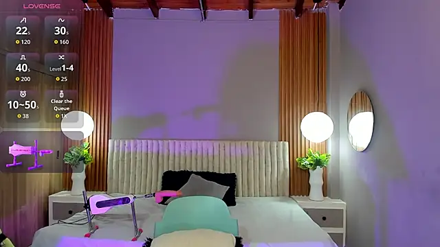 Snapshot of IvyBliss8 chatting on November 18, 3:45 am IvyBliss8 online show from November 18, 3:45 am