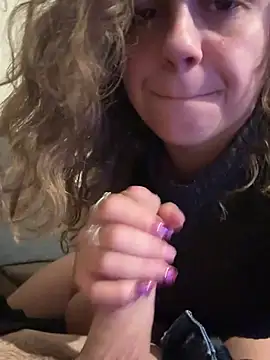 Snapshot of ItalianiMuli chatting on February 23, 7:17 pm ItalianiMuli online show from February 23, 7:17 pm