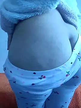 Snapshot of Dalou3a69 chatting on December 30, 8:21 am Dalou3a69 online show from December 30, 8:21 am