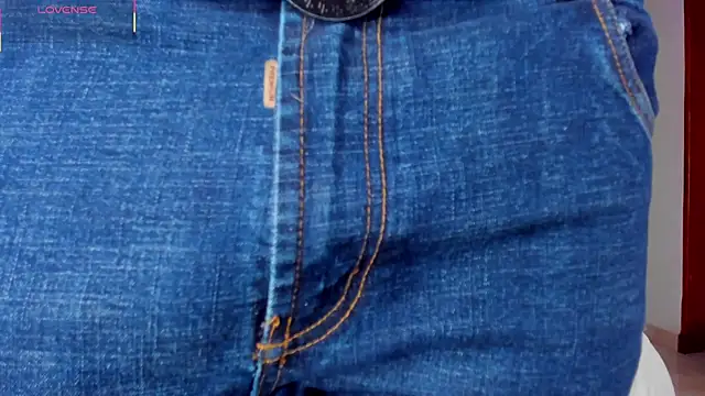 Latrellx7 online show from April 17, 3:42 am