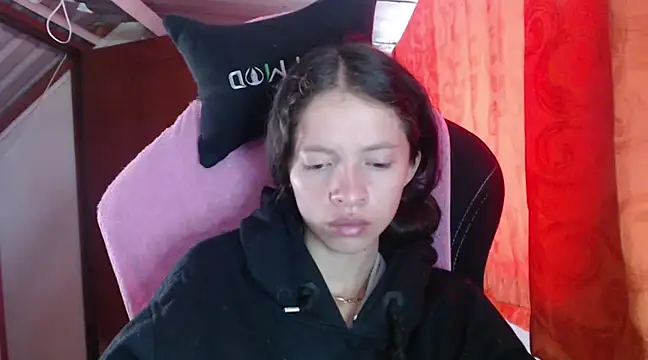 sweetdam12 online show from December 5, 1:49 pm