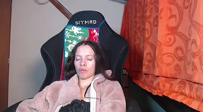 sweetdam12 online show from December 28, 11:26 pm