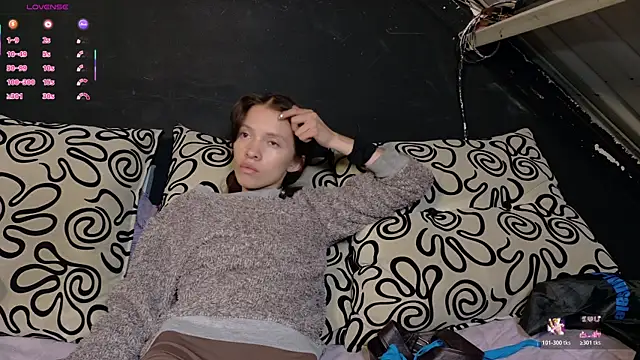 sweetdam12 online show from October 31, 8:10 pm