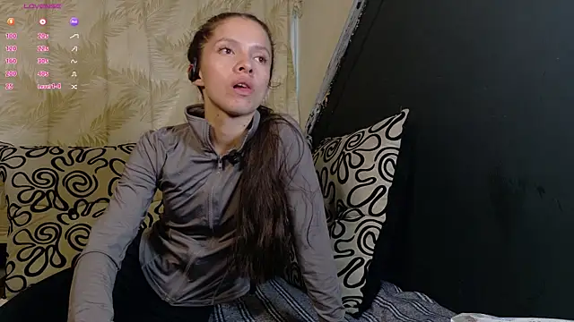 Snapshot of sweetdam12 chatting on November 28, 7:05 pm sweetdam12 online show from November 28, 7:05 pm