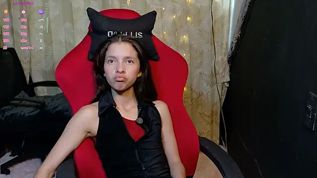 Snapshot of sweetdam12 chatting on December 13, 8:14 pm sweetdam12 online show from December 13, 8:14 pm