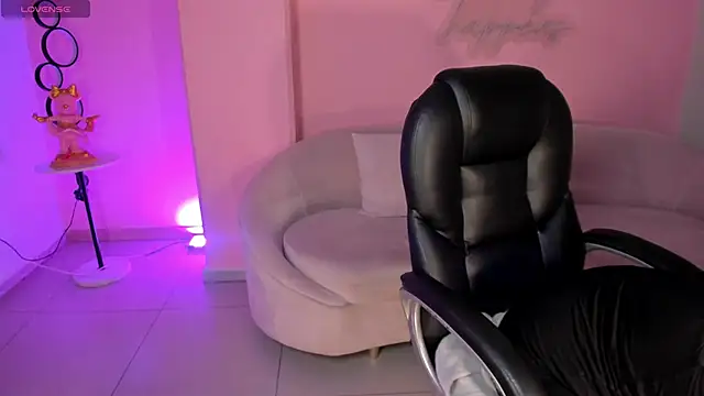 CarlaSmithX online show from February 10, 3:24 am