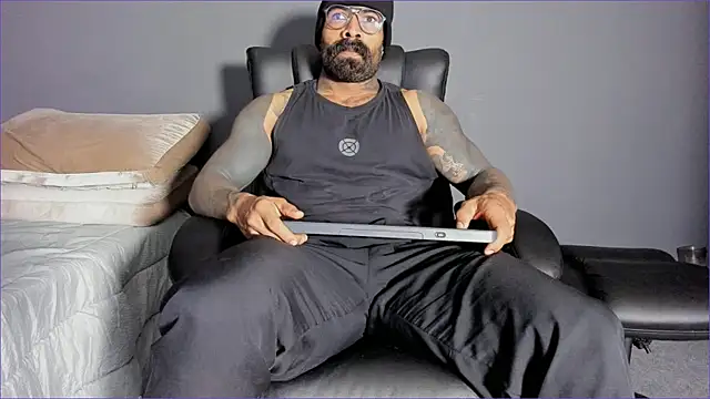 Brock hurn1 online show from April 16, 12:00 am