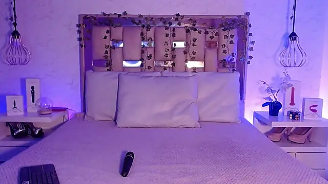 Snapshot of GigiVolkova chatting on October 10, 8:30 pm GigiVolkova online show from October 10, 8:30 pm