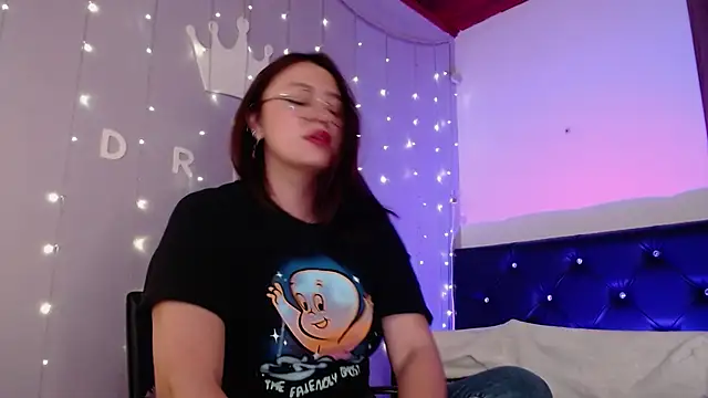 sweet valery21 online show from December 10, 1:54 am