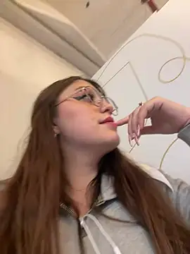 sweet valery21 online show from March 6, 2:18 pm