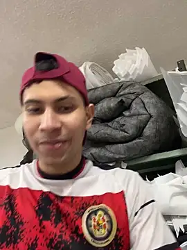 muchaelw3st4r8fuiz online show from January 6, 3:40 pm