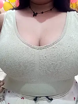 cute-mahek online show from May 10, 4:56 pm