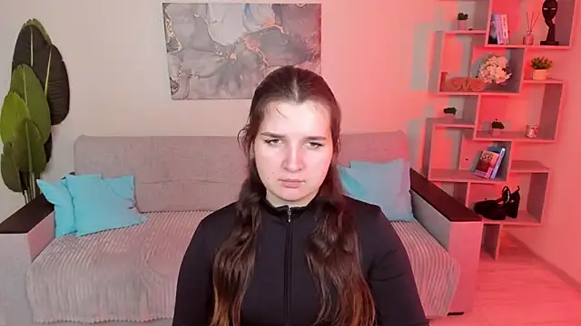 BonneyLove online show from April 7, 5:35 pm