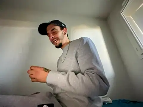 Rebeu313 online show from November 10, 11:31 am