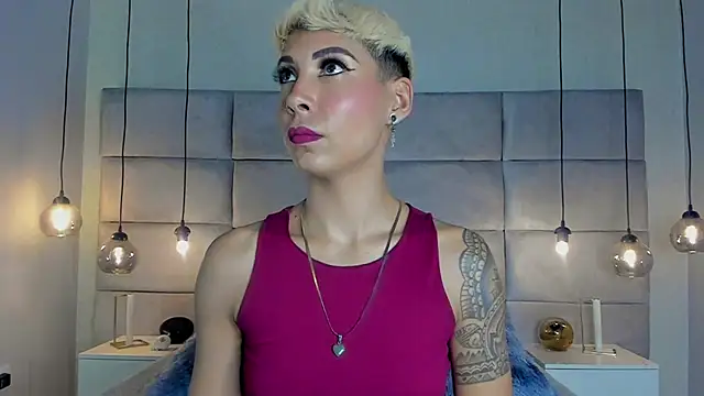 MiaMorgan  online show from January 17, 4:04 pm