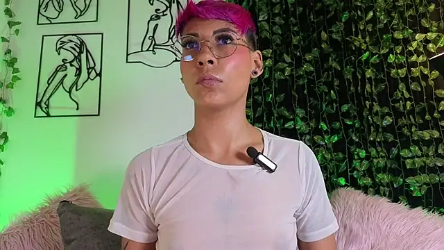 MiaMorgan  online show from October 29, 1:02 pm