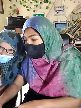 Snapshot of NAJWA-ARAB chatting on December 10, 5:33 pm NAJWA-ARAB online show from December 10, 5:33 pm