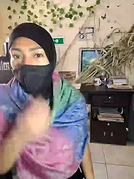 Snapshot of NAJWA-ARAB chatting on January 9, 2:18 pm NAJWA-ARAB online show from January 9, 2:18 pm