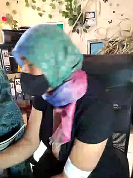 Snapshot of NAJWA-ARAB chatting on February 19, 5:49 pm NAJWA-ARAB online show from February 19, 5:49 pm