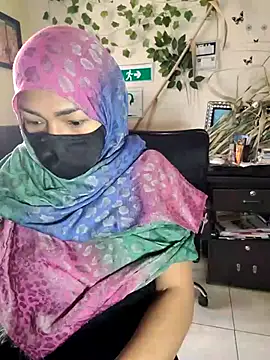 Snapshot of NAJWA-ARAB chatting on March 12, 2:12 pm NAJWA-ARAB online show from March 12, 2:12 pm