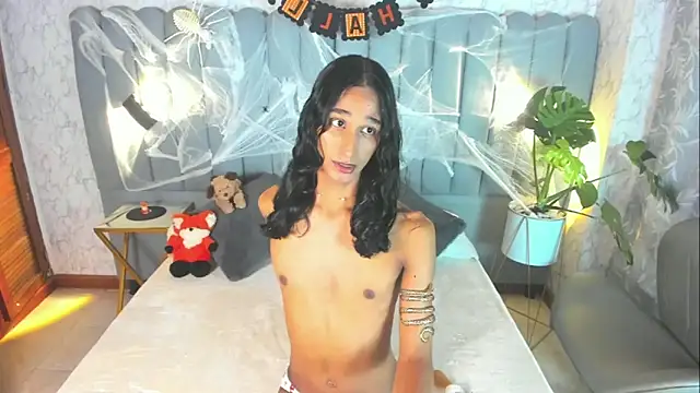 skyyfoxpraga online show from October 23, 1:10 pm