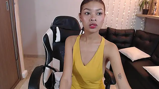 Snapshot of Perla_prg chatting on February 17, 12:05 pm Perla prg online show from February 17, 12:05 pm