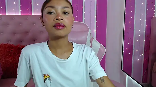 Snapshot of Perla_prg chatting on March 15, 1:40 pm Perla prg online show from March 15, 1:40 pm