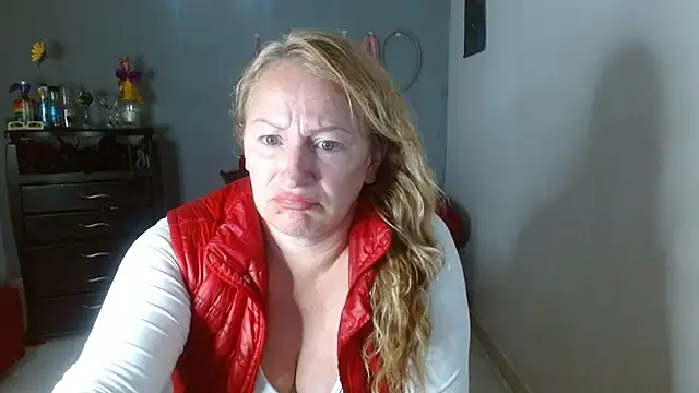 emperabigbootybigass online show from January 21, 1:22 pm