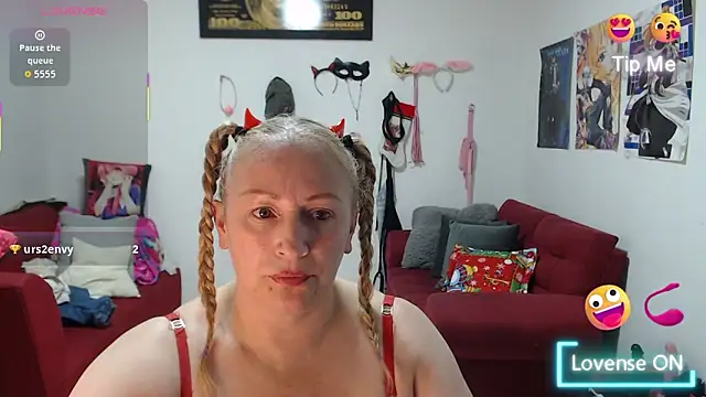 emperabigbootybigass online show from December 2, 12:27 am