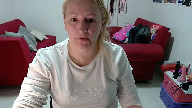 emperabigbootybigass online show from January 14, 12:22 pm