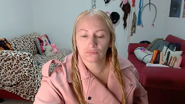 emperabigbootybigass online show from March 27, 12:27 pm