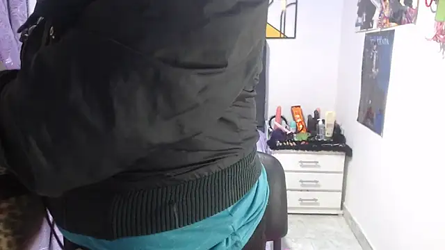 emperabigbootybigass online show from June 3, 12:19 pm