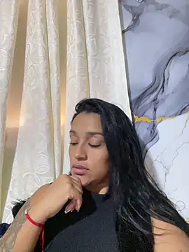 Snapshot of KatalinnaBrown chatting on April 1, 5:10 pm KatalinnaBrown online show from April 1, 5:10 pm