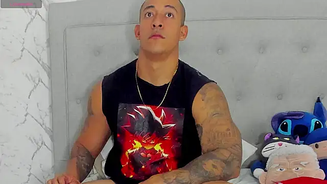 luigiferrara online show from April 13, 8:58 pm