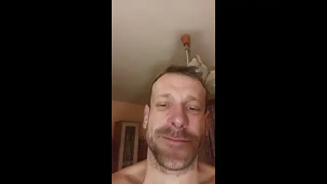 Snapshot of DonCristian chatting on December 21, 2:41 am DonCristian online show from December 21, 2:41 am