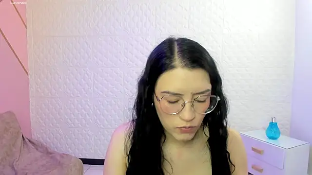 Violetaa diazz online show from October 15, 9:15 pm