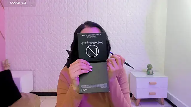 Violetaa diazz online show from March 28, 9:14 pm