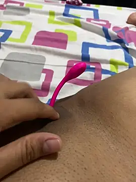 Snapshot of ANYLU19 chatting on February 3, 5:18 am ANYLU19 online show from February 3, 5:18 am