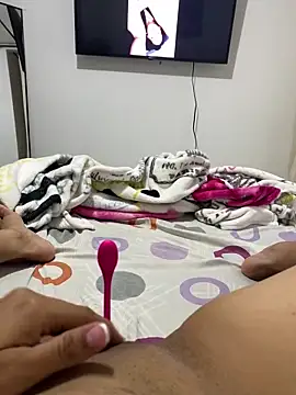 Snapshot of ANYLU19 chatting on February 20, 3:12 am ANYLU19 online show from February 20, 3:12 am