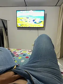 Snapshot of ANYLU19 chatting on November 25, 3:17 am ANYLU19 online show from November 25, 3:17 am