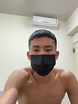 Snapshot of Benson18y chatting on January 9, 6:04 pm Benson18y online show from January 9, 6:04 pm