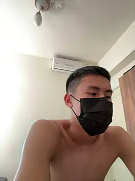 Snapshot of Benson18y chatting on January 10, 4:54 am Benson18y online show from January 10, 4:54 am