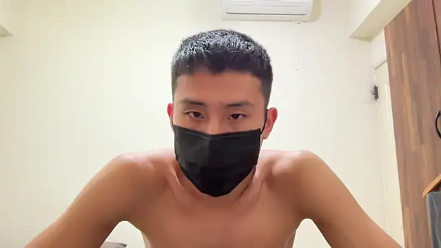 Snapshot of Benson18y chatting on January 10, 3:06 pm Benson18y online show from January 10, 3:06 pm