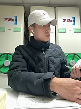 Snapshot of Benson18y chatting on March 21, 3:22 am Benson18y online show from March 21, 3:22 am