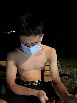 Snapshot of Benson18y chatting on September 24, 1:47 pm Benson18y online show from September 24, 1:47 pm