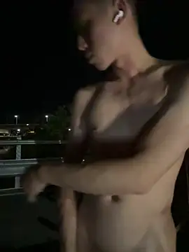 Snapshot of Benson18y chatting on September 29, 3:28 pm Benson18y online show from September 29, 3:28 pm