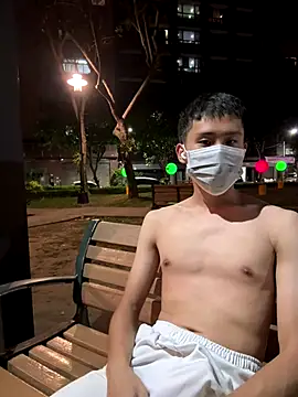 Snapshot of Benson18y chatting on October 18, 6:52 pm Benson18y online show from October 18, 6:52 pm