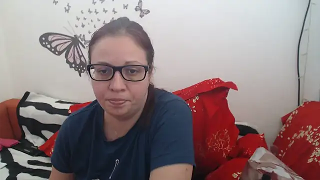 LadyHellene online show from February 25, 1:39 pm